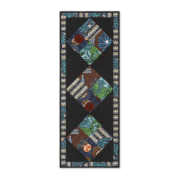 Ubushobozi Charm Square Table Runner Kit Primary Image