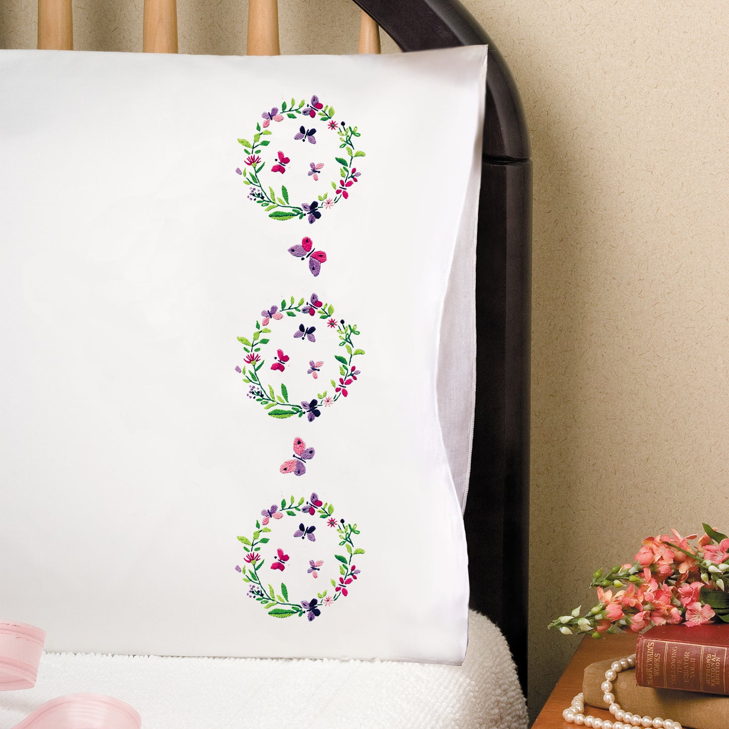 Butterfly Circle Embroidery Pillowcase Set Primary Image