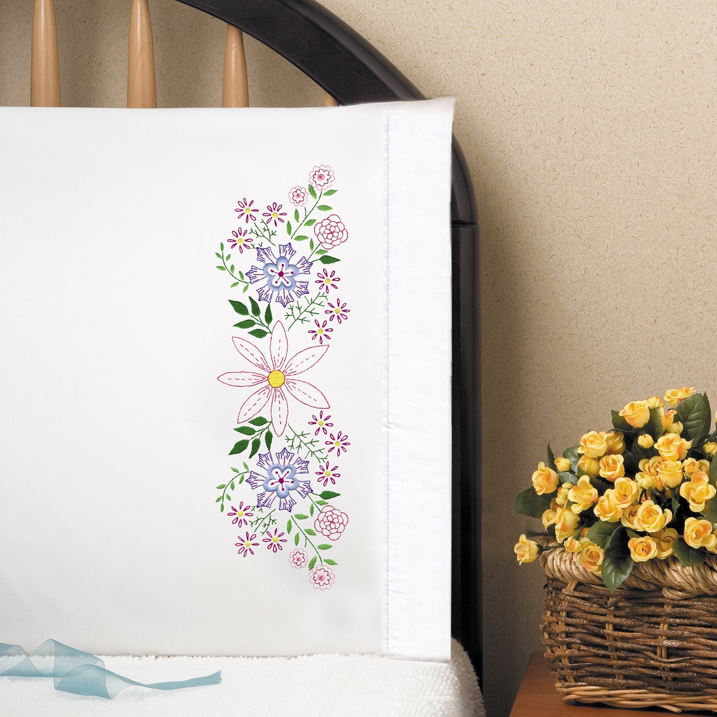 Star Flower Embroidery Pillowcase Set Primary Image