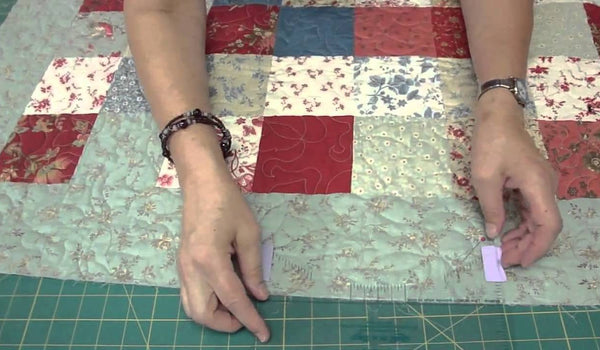 Make a Scalloped Edge on a Quilt