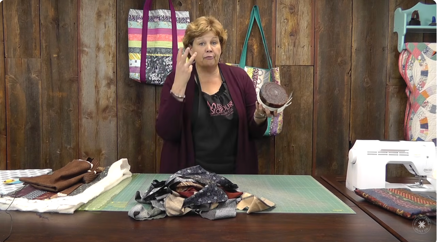 Three Big Bags From One Jelly Roll Tutorial: Jenny Doan's Easy Tote Bag Project