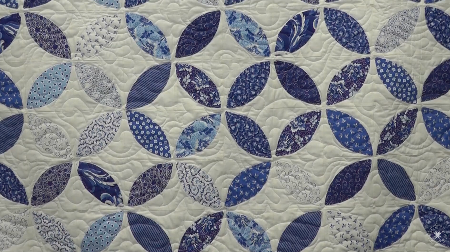Orange Peel Quilt Tutorial: Jenny Doan's Easy Appliqué Method with Charm Packs