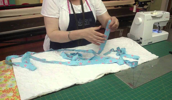 Binding a Quilt With a Sewing Machine - a tutorial from Jenny Doan