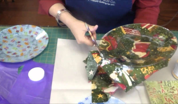 Holiday Fabric Plates using Mod Podge