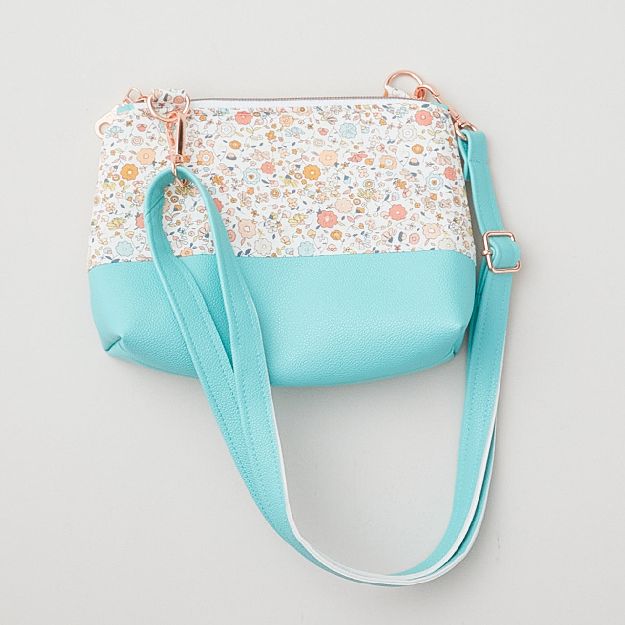 Mia Bag Kit - Robin Egg Pebble Faux Leather Primary Image