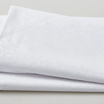 White Hot - Millefleurs White 3 Yard Cut