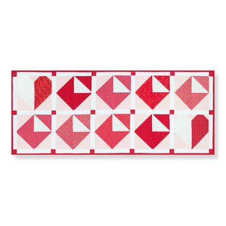 Table Runner of the Month - Love Notes
