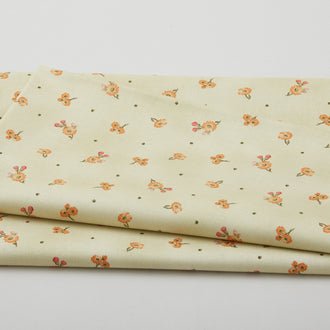 A Golden Life Favorites - Tiny Daisies Green 2 Yard Cut