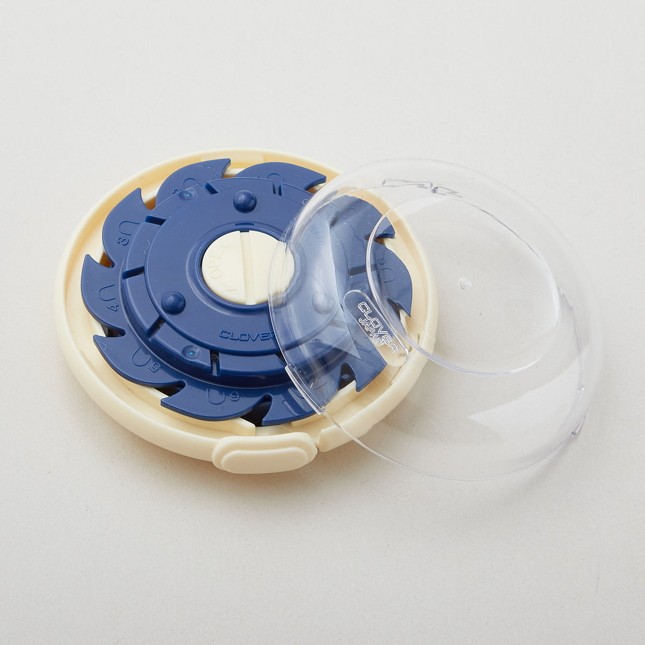 Dome Threaded Needle Case