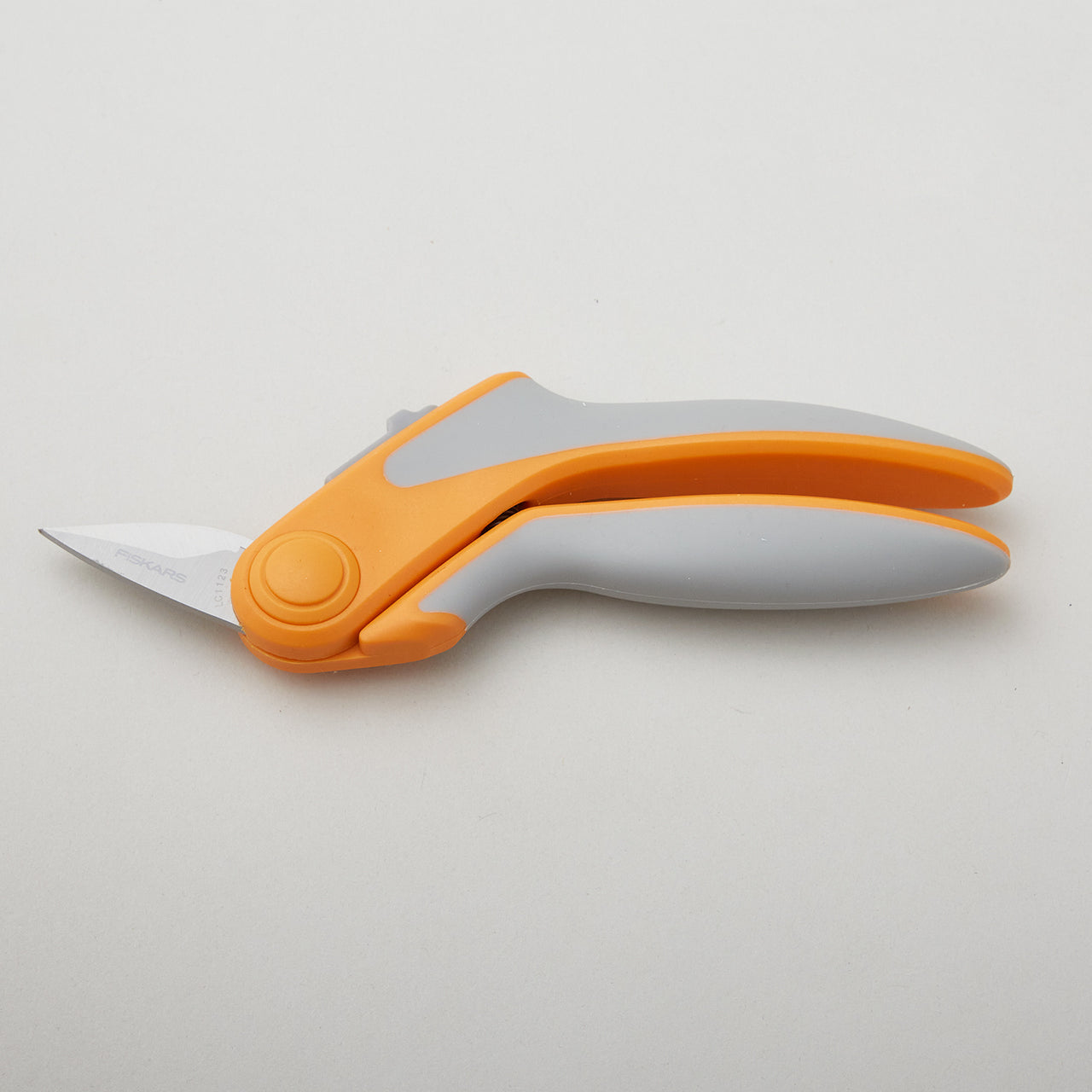 spring-loaded scissors for rag quilting, minky fabric patches in baby rag quilt for sensory play