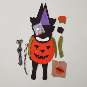 Baxter Halloween Cat Wool Felt Ornament Kit