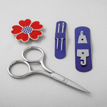 Red, White & Bloom Embroidery Kit