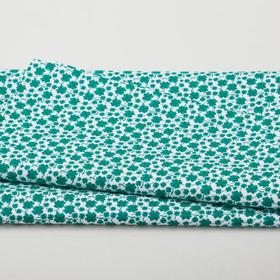 Luck of the Gnomes - Mini Clovers White 2 Yard Cut