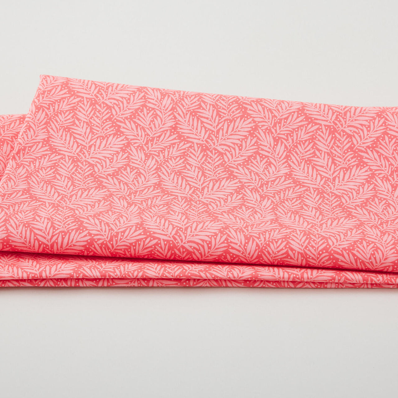 Betty's Geraniums - Fern Medium Petal 2 Yard Cut