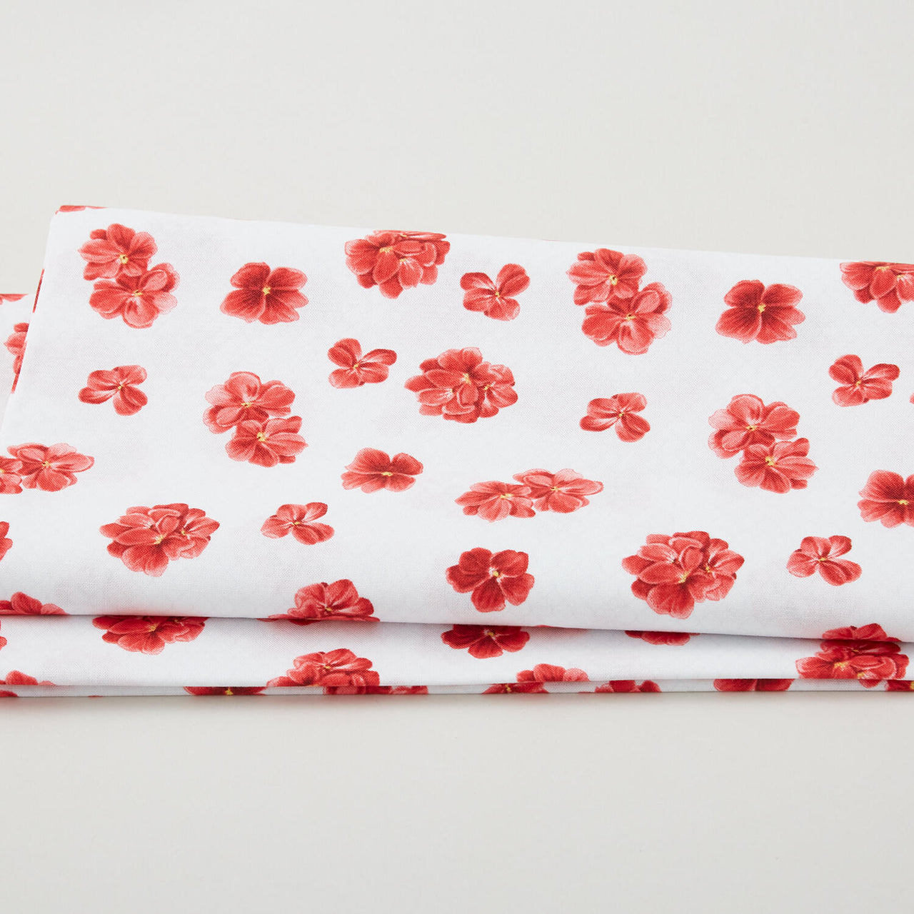 Betty's Geraniums - Petals White 2 Yard Cut