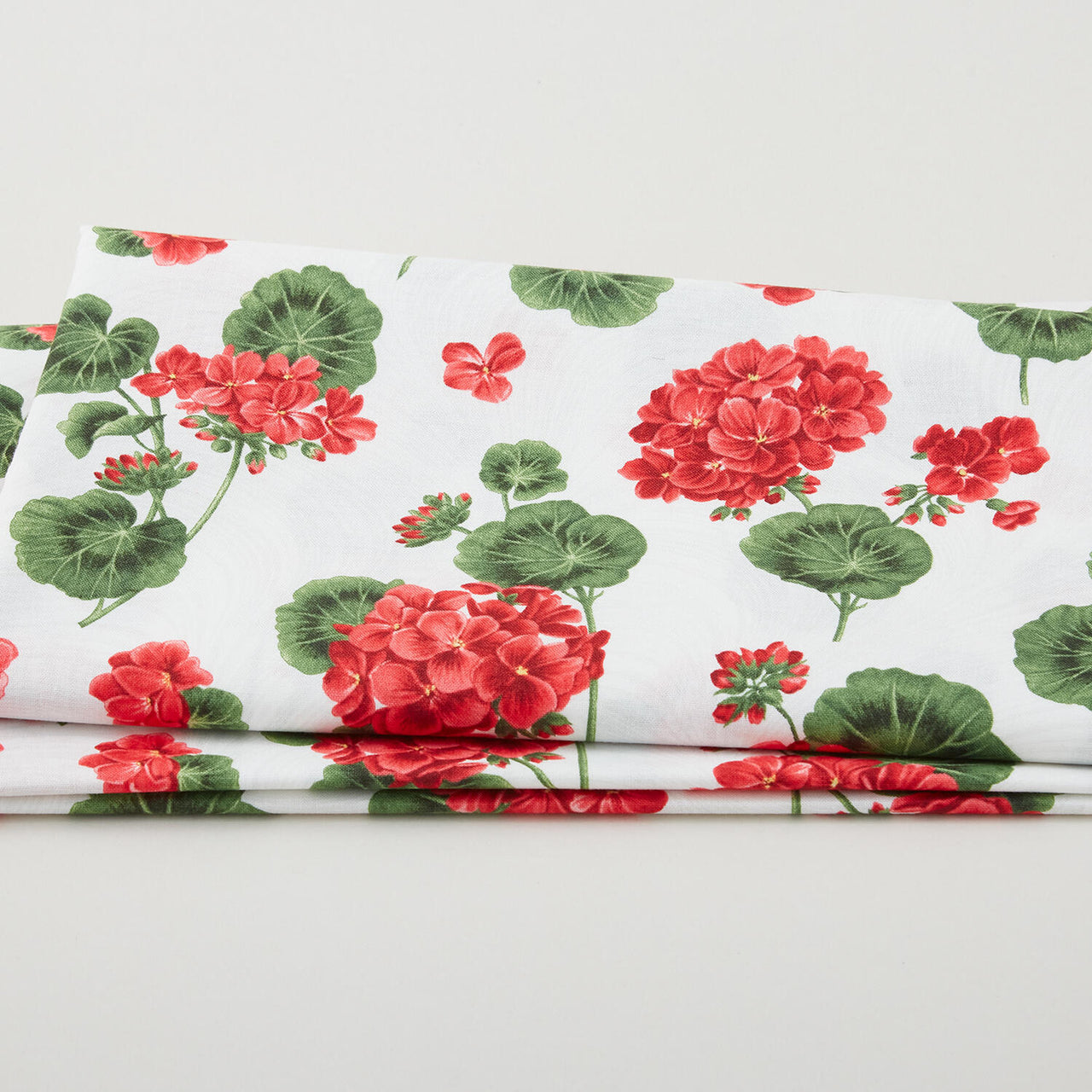 Betty's Geraniums - Betty's Geraniums White 2 Yard Cut