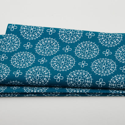 Blossom Hollow - Macrame Peacock 2 Yard Cut