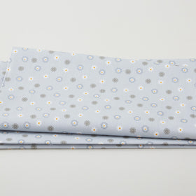 Blossom Hollow - Daisies Shadow 2 Yard Cut