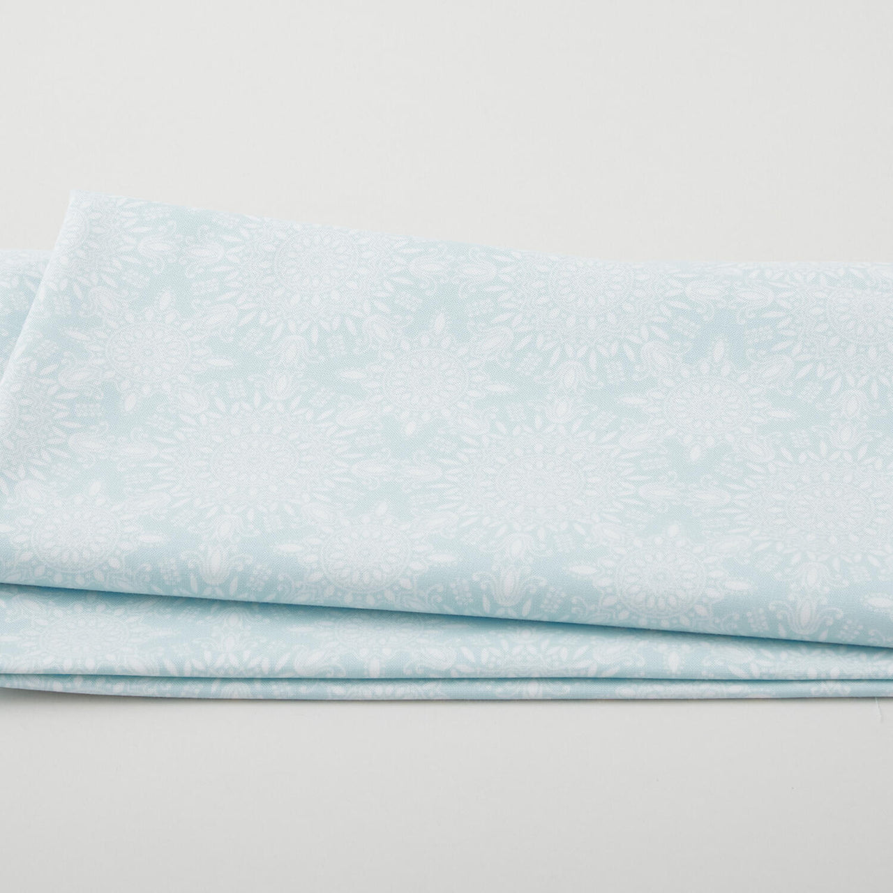 Camellia - Medallion Burst Light Blue 2 Yard Cut