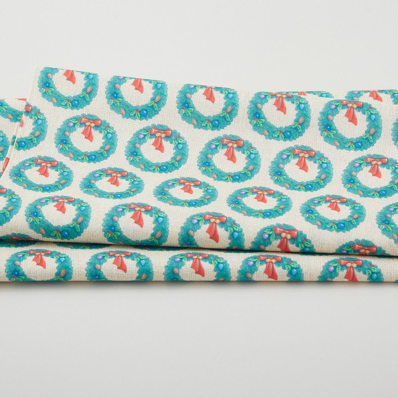 The Night Before Christmas - Wreath Cream 2 Yard Cut