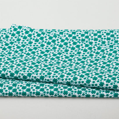 Luck of the Gnomes - Mini Clovers White 2 Yard Cut