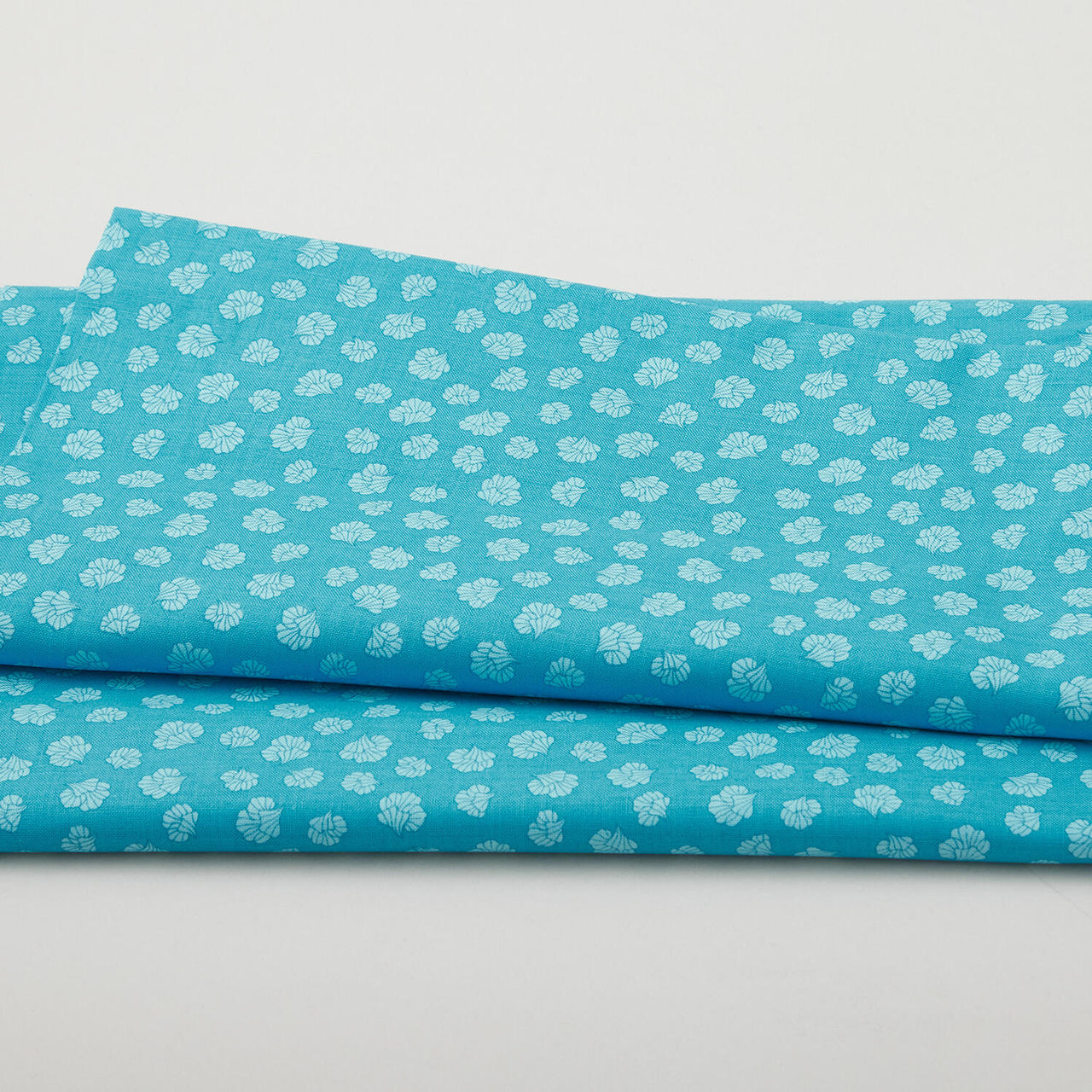 Botanical Radiants - Scalloped Flowers Sea Glass 2 Yard Cut