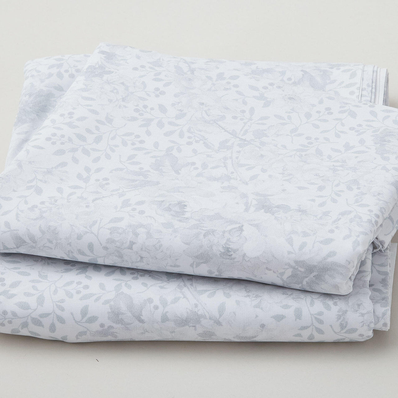 Rose Whispers - Rose Garden Silver 108" 3 Yard Cut