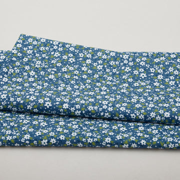 Snow Fall - Paperwhites Windsor Blue 2 Yard Cut