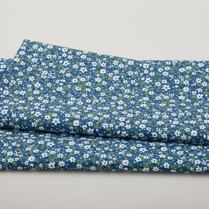Snow Fall - Paperwhites Windsor Blue 2 Yard Cut