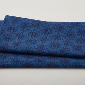 Snow Fall - Amaryllis Midnight 2 Yard Cut