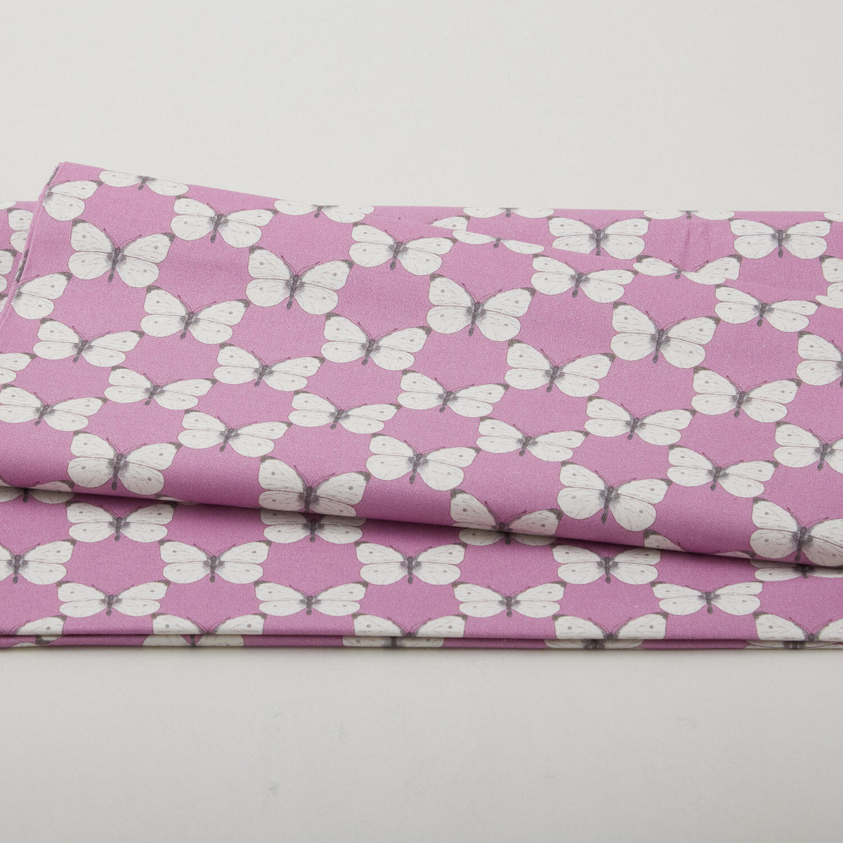 Cabbage Butterfly - Medium Petal 2 Yard Cut