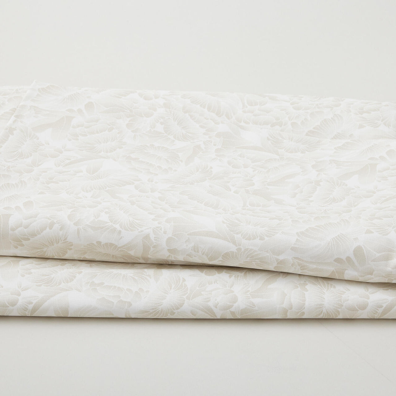 Florique 118" - Tonal Florique Flowers Cream 3 Yard Cut