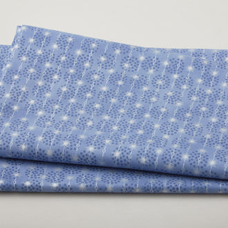 Frosty Snowflake - Stars In Line Light Blue Silver 3 Yard Cut