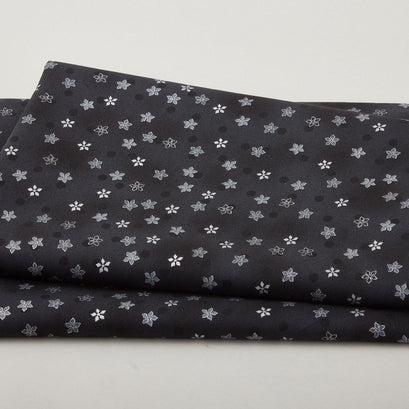 Frosty Snowflake - Poinsettia Black/Silver 3 Yard Cut