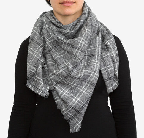Blanket Scarf Free Quilt Pattern by Elise Lea