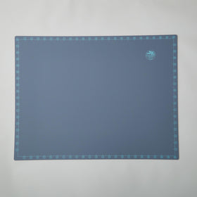 Creative Grids Self-Healing Grid-Free Rotary Cutting Mat 18" x 24"