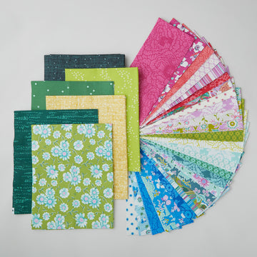 Dancing Dahlias Quilt Kit