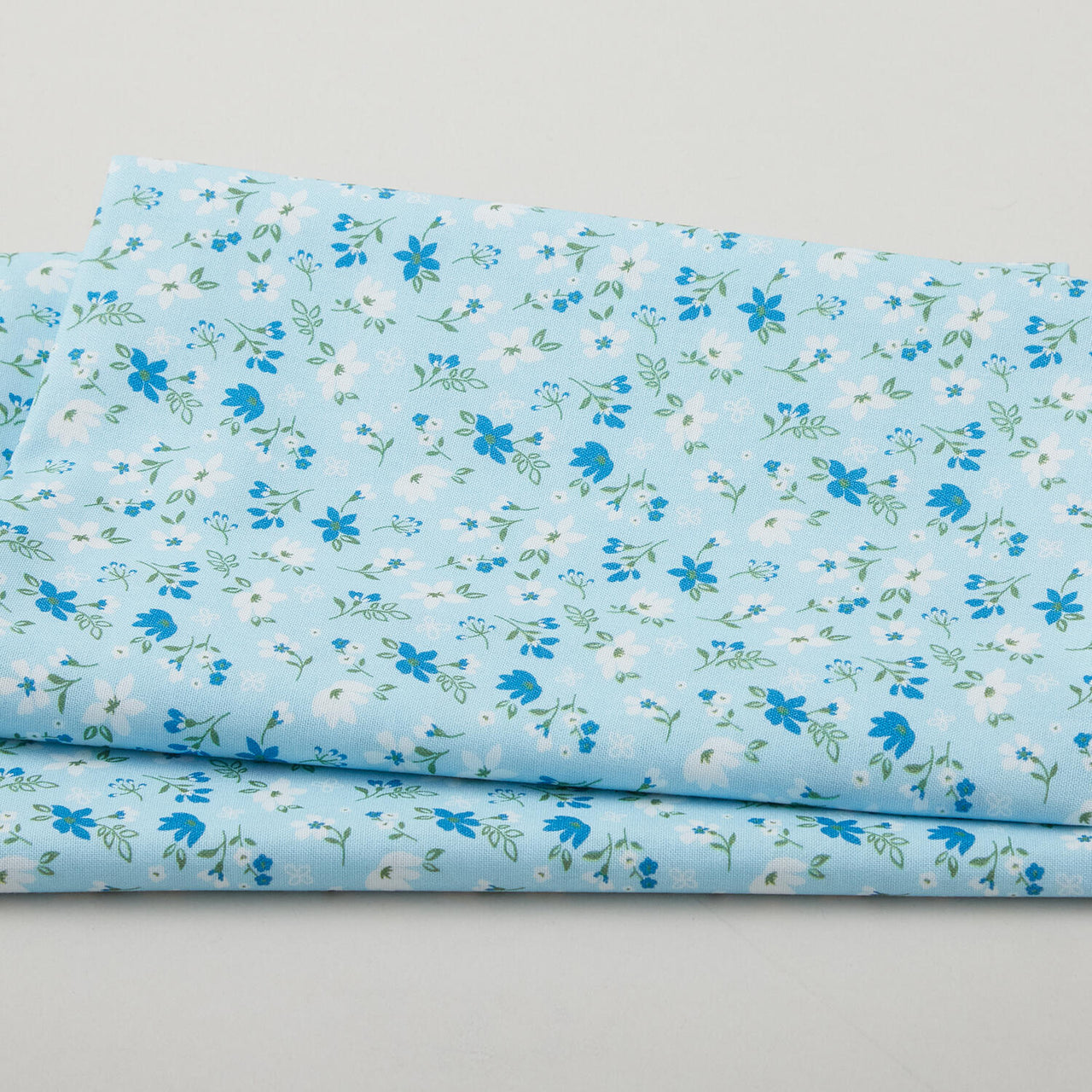 Meadow Breeze Favorites - Tiny Flowers Blue 2 Yard Cut