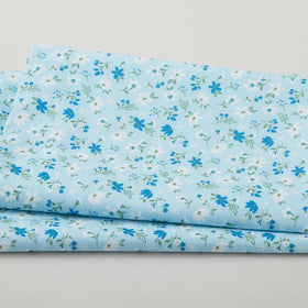 Meadow Breeze Favorites - Tiny Flowers Blue 2 Yard Cut