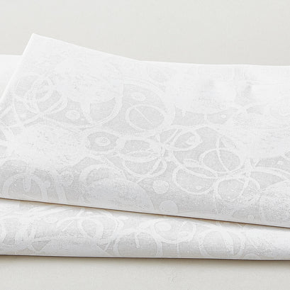 Black and White Musical - Brio White 2 Yard Cut