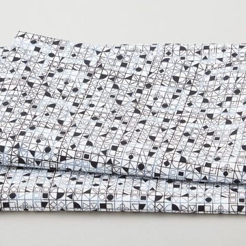 Black and White Musical - Sonata White 2 Yard Cut