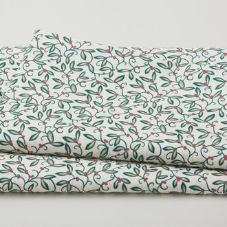 Cotswold Holiday - Mistletoe Cream 2 Yard Cut