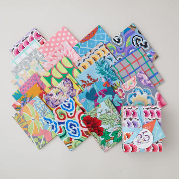 Kaffe Fassett Collective - August 2026 Soft Colorway Fat Quarter Bundle