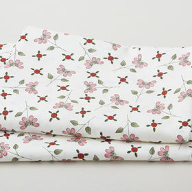 Pocket Full Of Posies - Tossed Flowers And Buds Cream 2 Yard Cut