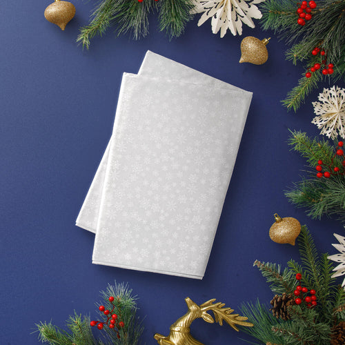 Quilter's Flour Favorites - Large Snowflake White on White 3 Yard Cut