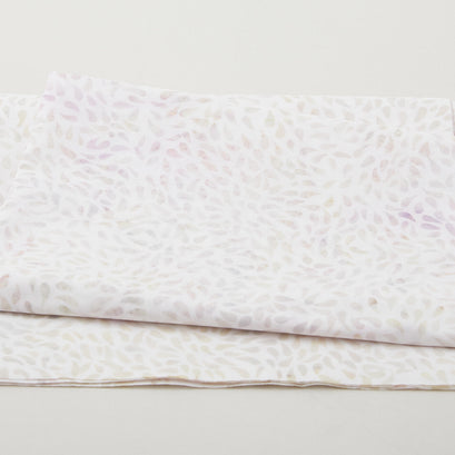 Petal Blender White Batik - 1 Yard Cut