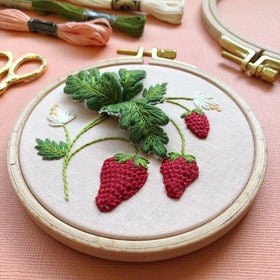 Stumpwork Strawberries Embroidery Kit