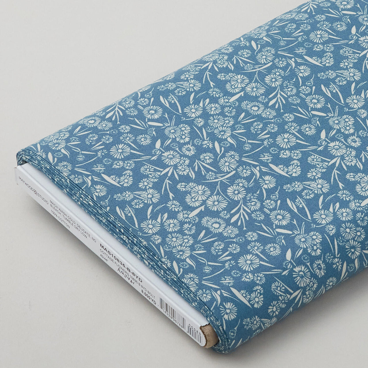 Cottage Flowers - Daisy Blue 8 Yard Bolt