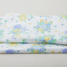 Sunlit Blooms - Bouquets White 2 Yard Cut