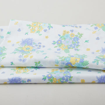 Sunlit Blooms - Bouquets White 2 Yard Cut